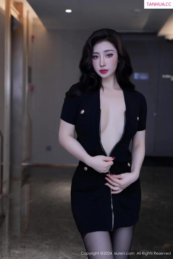   [XiuRen]高清写真图 2024.03.04 No.8170 蕾蕾醒了没 黑丝性感第80张图片